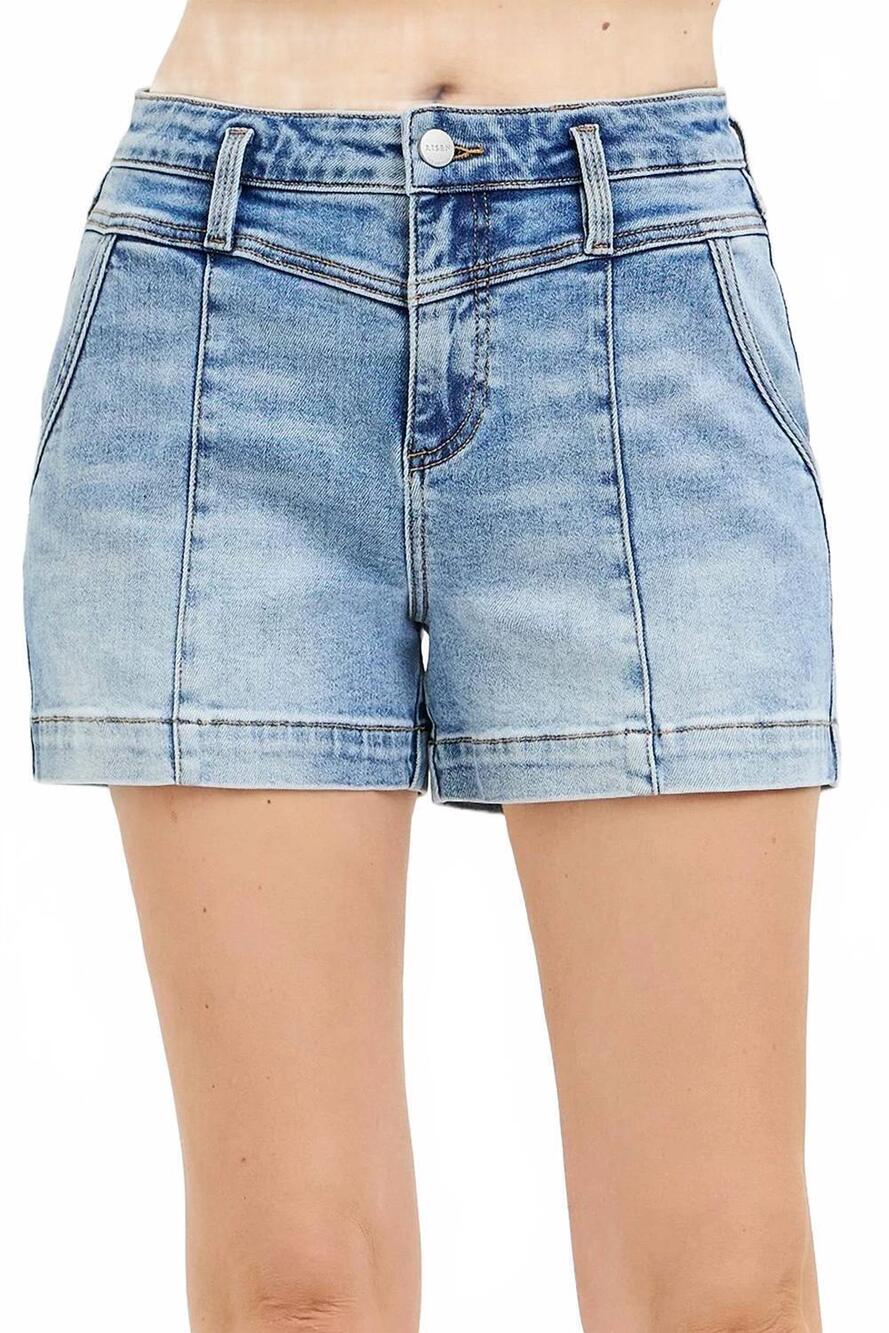 NEW RISEN flap pocket denim shorts in light wash